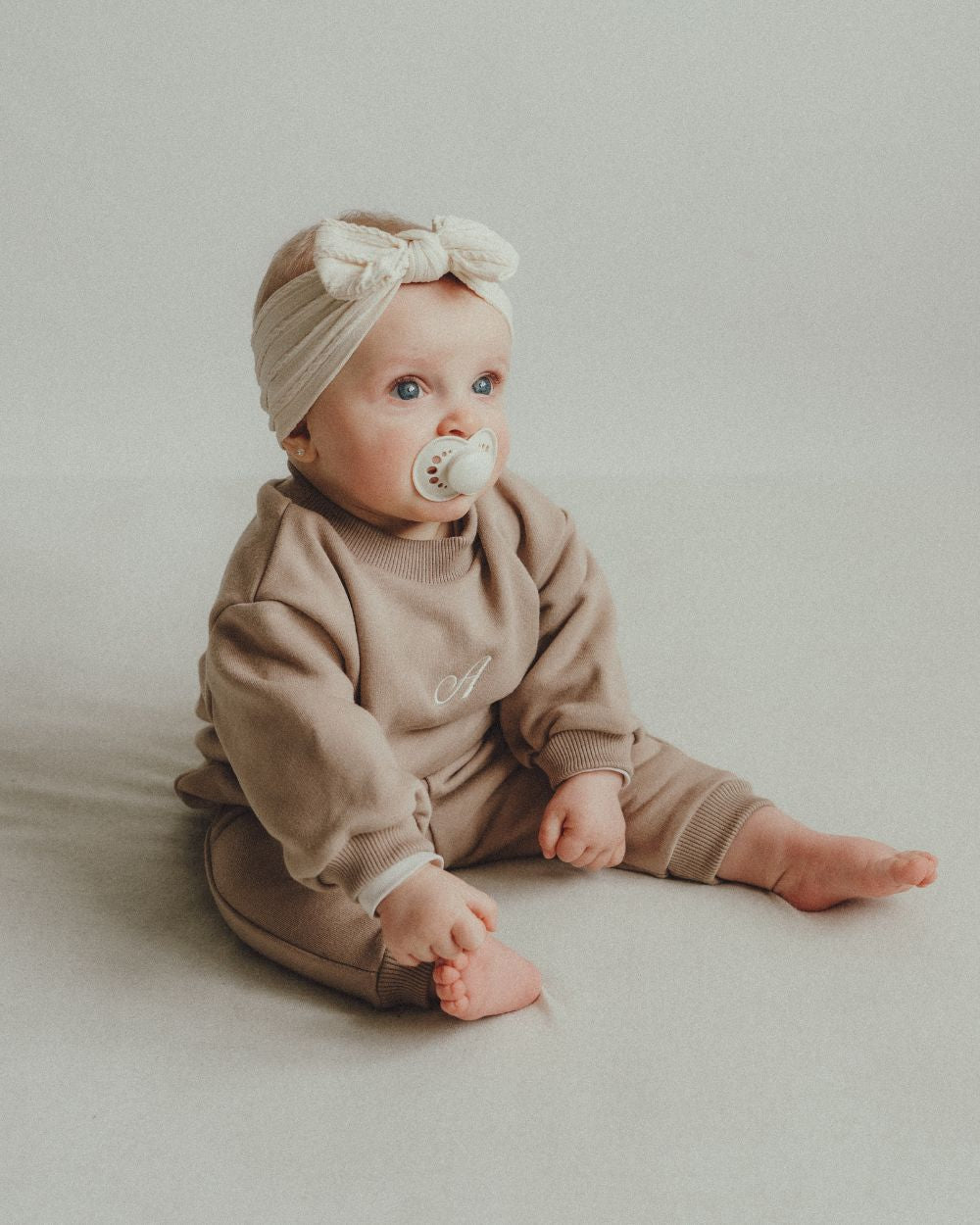 Personalized tracksuit Basic - Latte