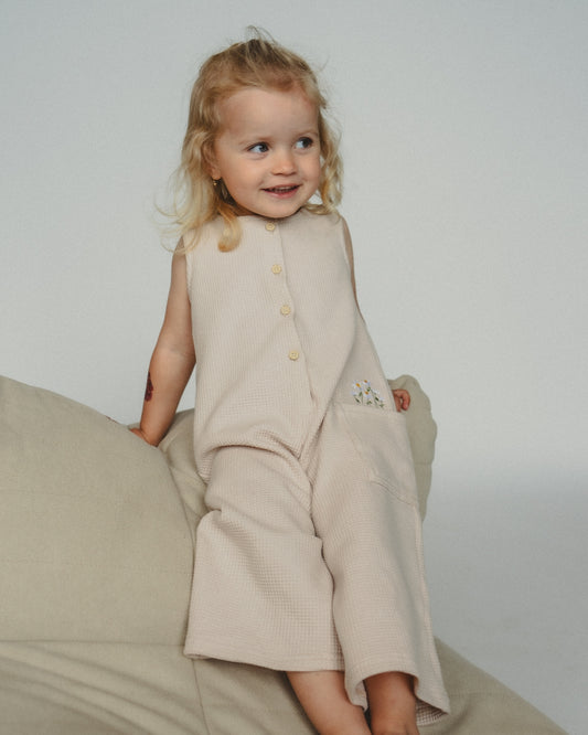 Overall Waffle - Peanut butter