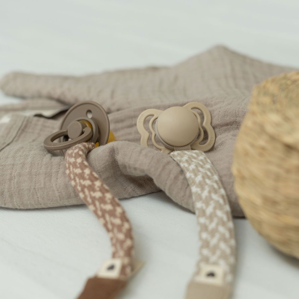 BIBS pacifier clip - Dark Oak / Vanilla